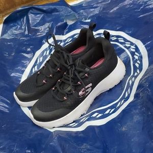 Black sketchers